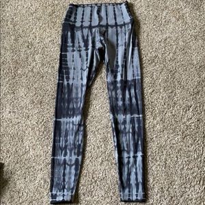 Shibori Lululemon Wunder Under